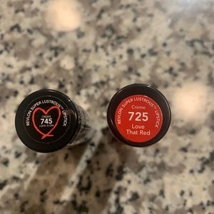 Treat Yourself Almay Lipvibes Liostick BRAND NEW